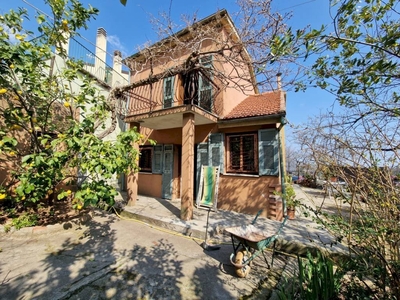 Casa semindipendente con giardino vista mare