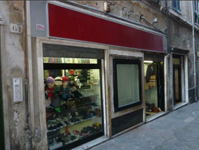 Locale commerciale a CENTRO, Genova