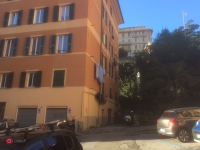 Magazzino in Vendita in Piazza del Cavalletto a Genova
