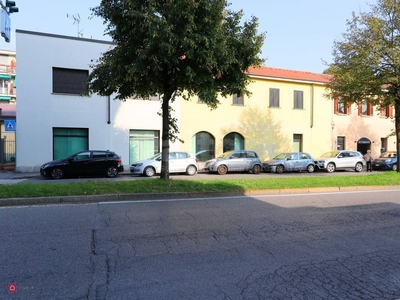 Negozio/Locale commerciale in Vendita in Via Arrigo Boito 68 a Monza
