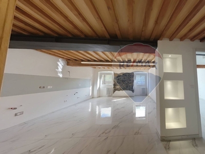 Quadrilocale a Genova, 1 bagno, 75 m², 1° piano, ascensore in vendita
