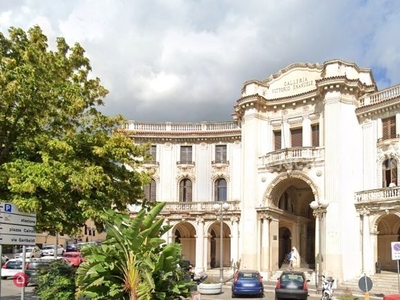 Negozio/Locale commerciale in Vendita in Galleria Vittorio Emanuele III a Messina
