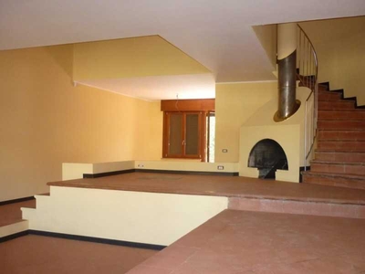 Villa a Schiera in Vendita ad Parma