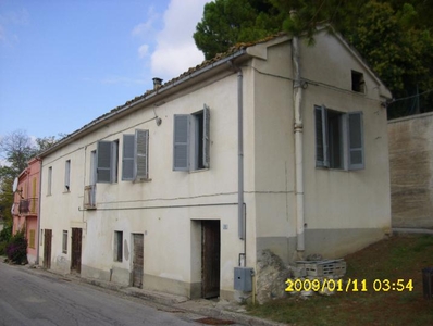 Terratetto da ristrutturare in zona Poggio Morello a Sant'Omero