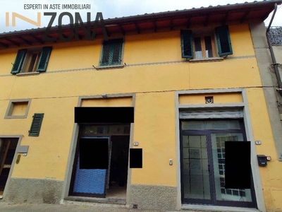 Trilocale in Via Benvenuto Cellini, Vicchio, 1 bagno, 96 m², 1° piano