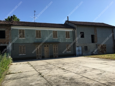 Vendita Rustico/Casale/Corte in Isola Sant'Antonio