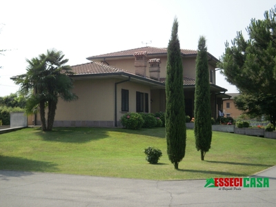 Vendita Villa singola in Casirate d'Adda