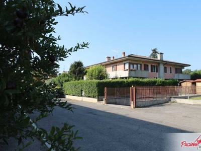 Villa a Schiera in Vendita ad San Pietro in Cariano - 347000 Euro