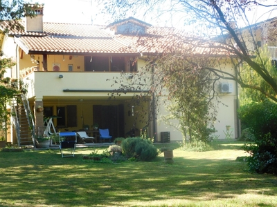 villa abbinata in vendita a Reggio Emilia