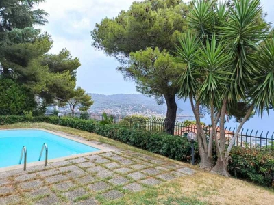 Villa Bifamiliare in Vendita ad Andora - 850000 Euro