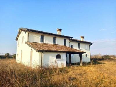 Villa in Chiaviche, Concordia sulla Secchia, 13 locali, 4 bagni