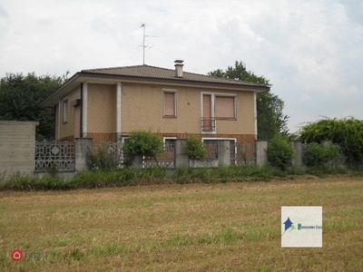 Villa in Vendita in Via Pietro Nenni a Turbigo