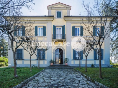 Villa, via Alessandrini,, zona Santa Lucia, Uzzano