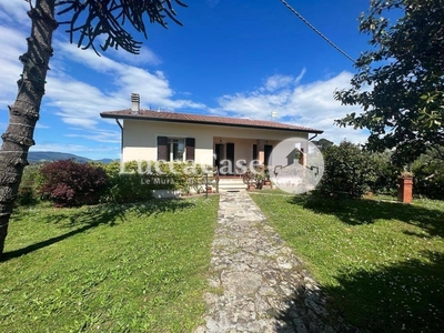 Villa, via di S. Ginese,, zona Compitese, Capannori