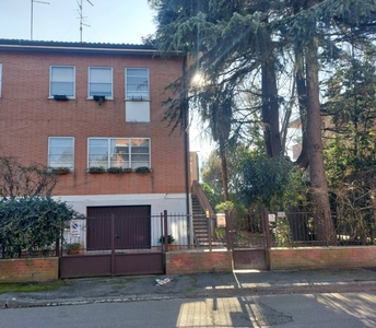 Casa indipendente in Via Dei Tulipani, Ferrara, 6 locali, 3 bagni