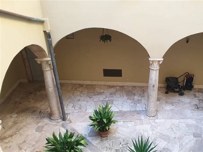 Appartamento da ristrutturare in zona Centro Storico a Ascoli Piceno