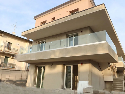 Appartamento di nuova costruzione con tre camere in vendita a Savio di Cervia