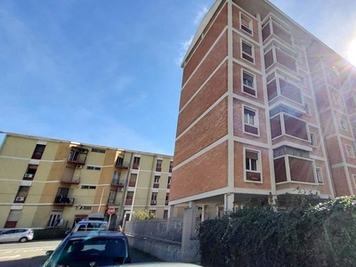 Appartamento in Piazza Francesco D'Esquival 17 in zona is Mirrionis a Cagliari