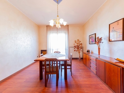 Appartamento in Vendita a Chieti, zona Brecciarola, 120'000€, 130 m²