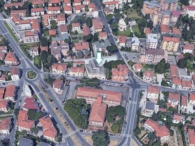 Appartamento in Vendita a Lucca, 124'000€, 232 m²
