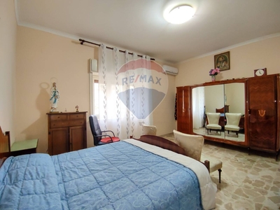 Appartamento in Via Fratelli Bandiera, Gravina di Catania, 5 locali