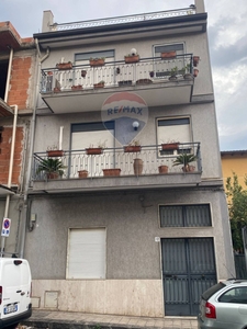 Appartamento in Via Turi Scordo, Misterbianco, 5 locali, 1 bagno