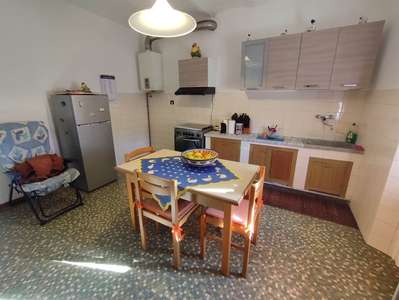 Appartamento indipendente abitabile in zona Prati a Vezzano Ligure
