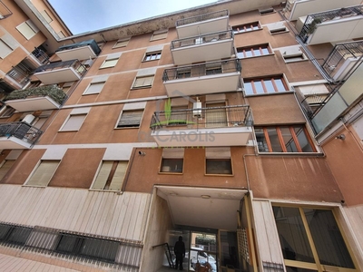 Bilocale in Vendita a Ascoli Piceno, zona Porta Maggiore, 80'000€, 50 m²