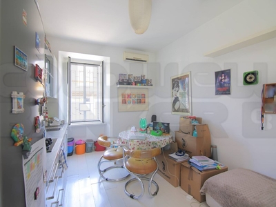 Bilocale in Vendita a Roma, zona Testaccio, 235'000€, 32 m²