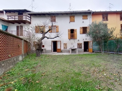 Casa 7 locali di 210 m² in Castelnuovo Bormida