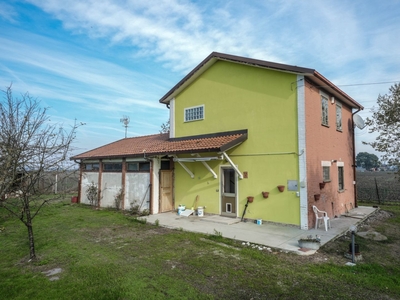 Casa indipendente 6 locali di 120 m² in Massa Fiscaglia