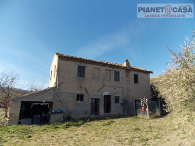 Casa indipendente in Contrada Palazzi valle S. Martino, 8 locali