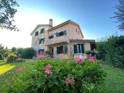 Casa indipendente in vendita a Rosignano Marittimo