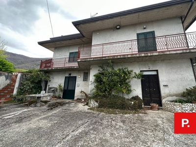 Casa indipendente in Via Caselle, Gioia Sannitica, 11 locali, 340 m²