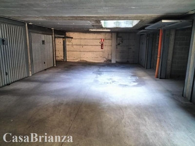 garage in vendita a Vedano al Lambro