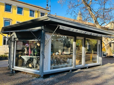negozio in vendita a Udine