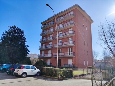 Quadrilocale a Vigliano Biellese, 2 bagni, 103 m², 1° piano, ascensore
