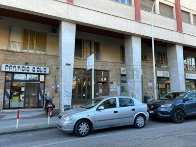 Trilocale in Viale Della Regione 54, Caltanissetta, 1 bagno, 133 m²