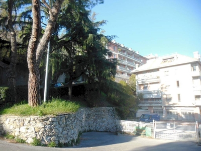 Vendita Appartamento via Tre Pini, Genova
