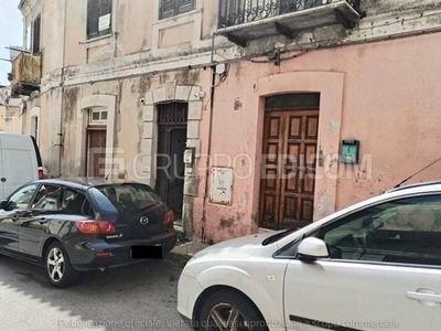 Appartamento all'asta a Catanzaro via Domenico Marincola Pistoia, 232