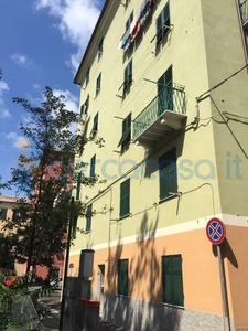 Appartamento da ristrutturare, in vendita in Piazza Riccardo De Caroli, Genova