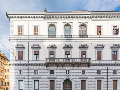Appartamento di lusso di 85 m² in vendita Via IV Novembre, Roma, Lazio