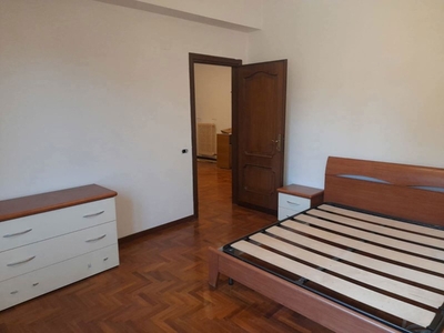 Appartamento in Affitto a Frosinone, 700€, 115 m²