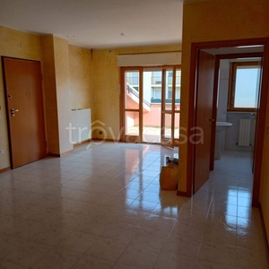 Appartamento in in vendita da privato a Bellante via Benedetto Croce, 53