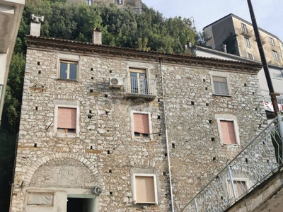 Appartamento in in vendita da privato a Lauria via Carlo Alberto, 85