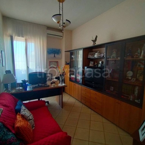 Appartamento in in vendita da privato a Lavello via Floriano del Zia, 6