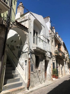 Appartamento in in vendita da privato a Montalbano Jonico via Dante Alighieri, 38