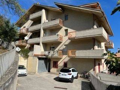 Appartamento in in vendita da privato a Montorio al Vomano via Giacomo Leopardi, 145
