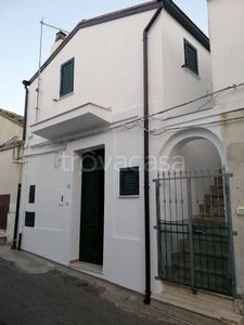Appartamento in in vendita da privato a Pisticci via Mentana, 10