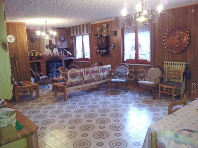 Appartamento in in vendita da privato a Taverna località Cutura, 18